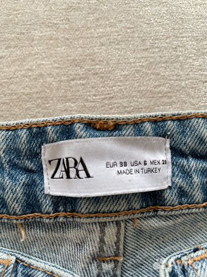 Джинсы Zara 38 прямые