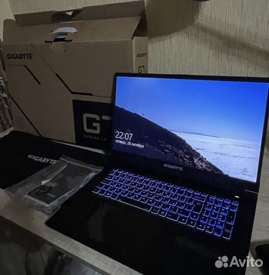 Ноутбук gigabyte G7 ME