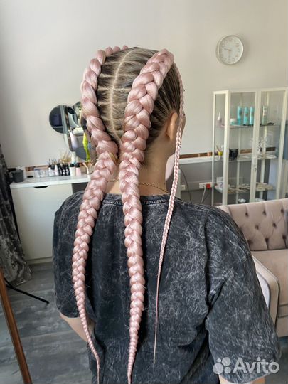 Модель на косы