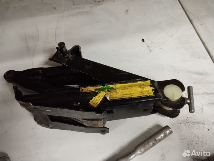 Домкрат Chery very Bonus