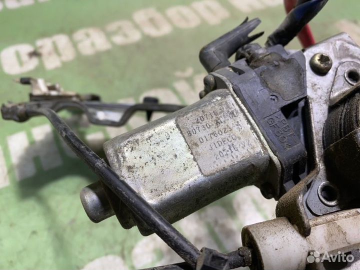 Стеклоподъемный механизм передний правый Infiniti