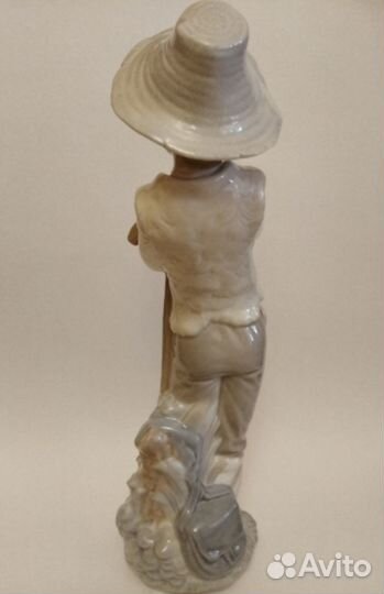 Фарфоровая статуэтка Lladro высокая