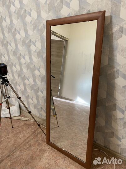 Зеркало настенное в прихожую бу