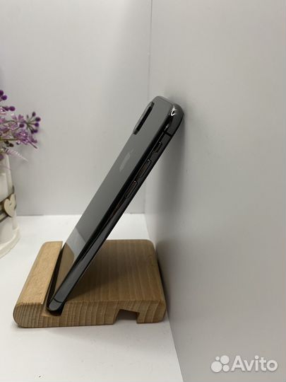 iPhone X, 64 ГБ