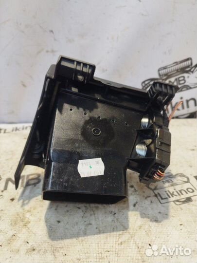 Дефлектор воздушный передний левый Mercedes W221