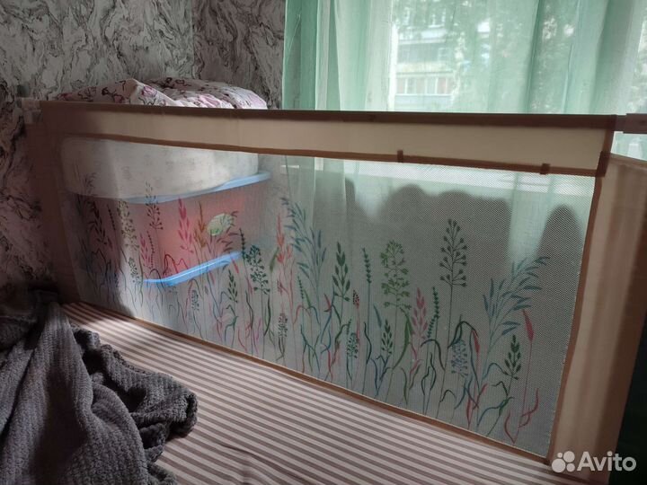 Защитный бортик для кровати