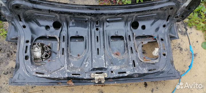 Крышка богажника