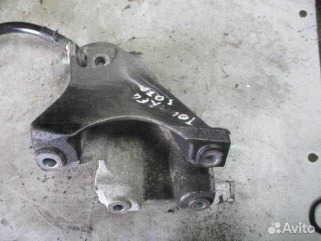 Кронштейн двигателя Volkswagen Touareg 2003