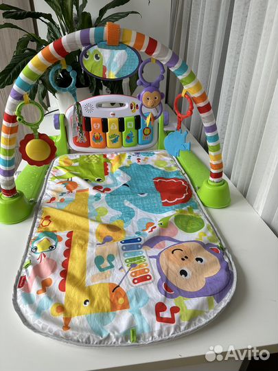 Развивающий коврик с пианино fisher price