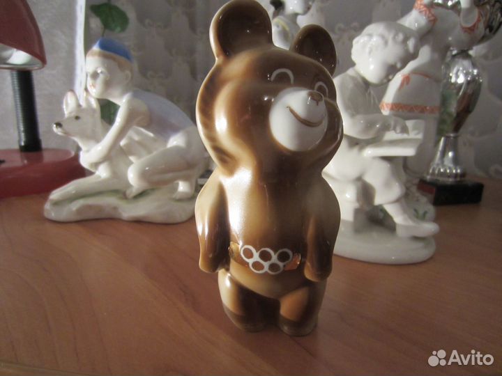 Статуэтка Олимпийский мишка