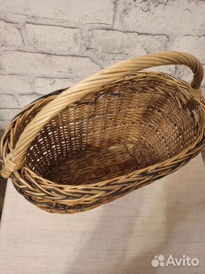 Корзина плетеная с ручкой