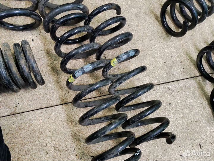 Пружины перед Мерседес 208 w208 170 202 210