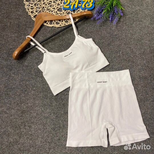 Спортивный костюм женский