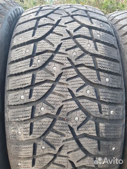 Bridgestone Blizzak Spike-02 SUV 275/40 R20