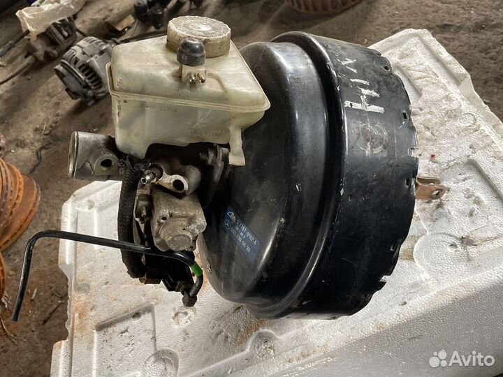 Гтц в сборе с вакуумником Mercedes W140