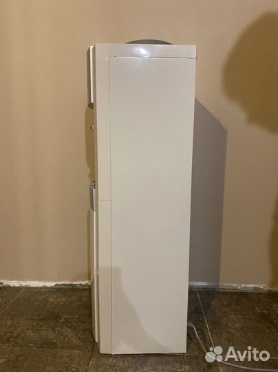 Кулер для воды Family AQP 1000LA