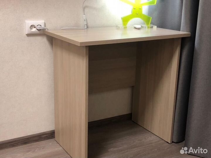 Стол для школьника