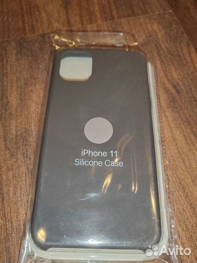 Чехол на iPhone 11
