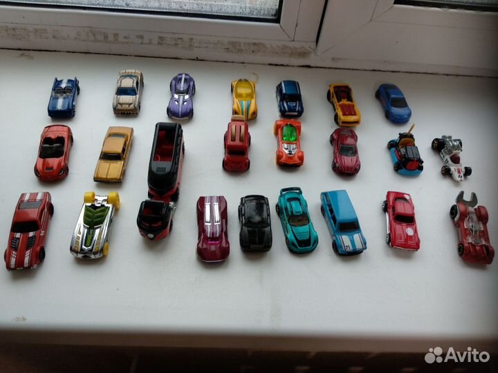 Hot wheels машинки