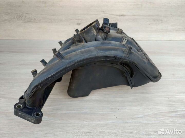 Коллектор впускной Peugeot 406 407 Citroen c5