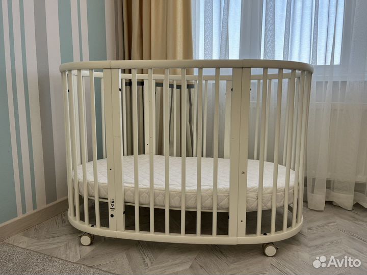 Детская кроватка stokke с матрасом