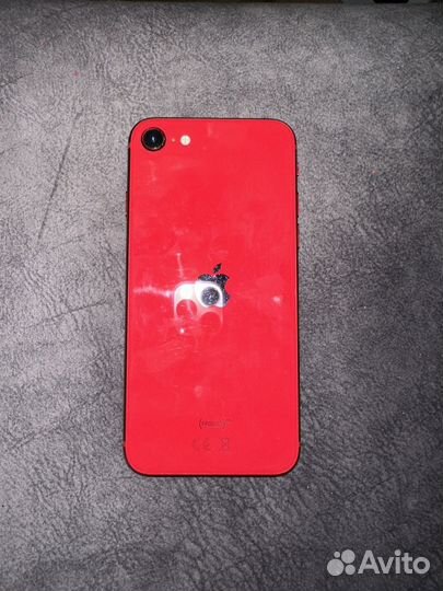 Телефон iPhone se 2020