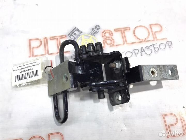 Петли передней левой двери VW Touareg GP (7LA,7L6