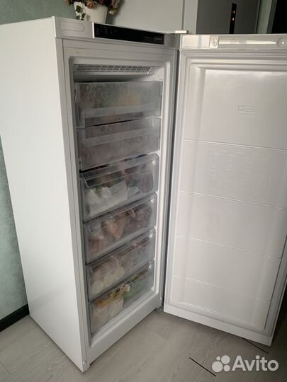 Морозильная камера Indesit