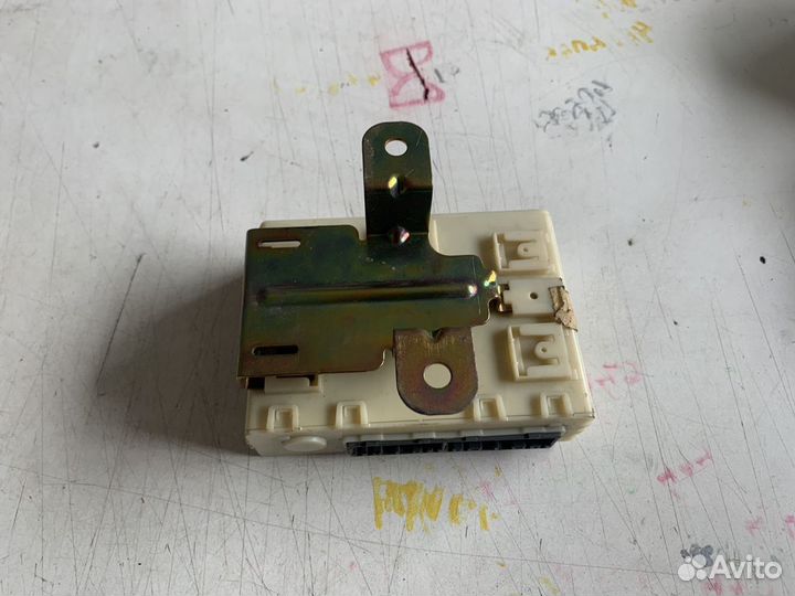 Блок электронный Ford Escape 2001-2006г