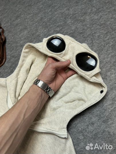 Толстовка CP company на молнии