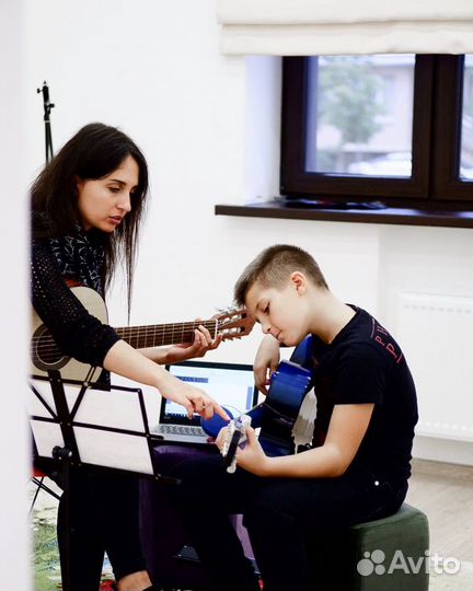 Обучение игре на гитаре и укулеле
