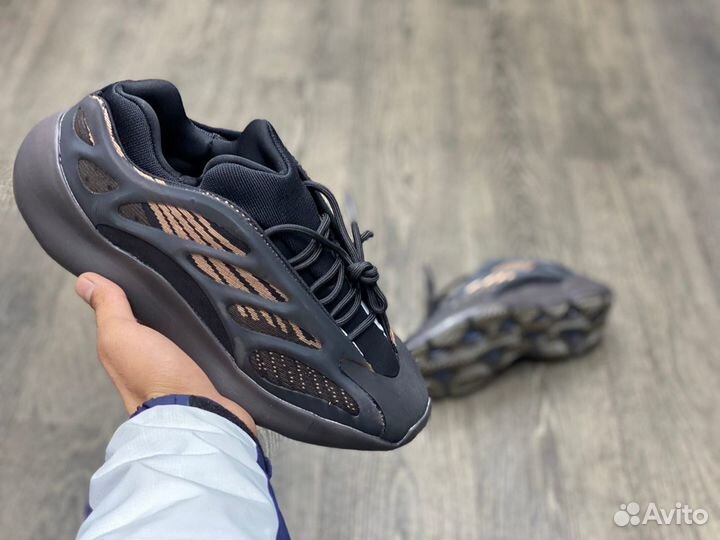 Кроссовки Adidas Yeezy 700 v3 Clay Brown (36-45)