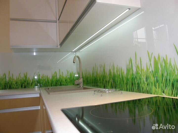 Стеклянный фартук для кухни