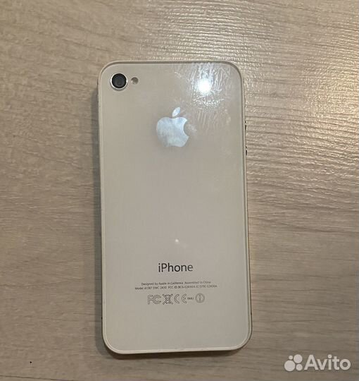 Телефон iPhone 4s