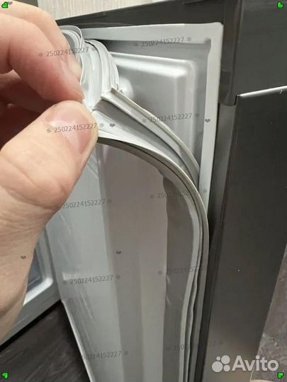 Уплотнительная резинка морозильника