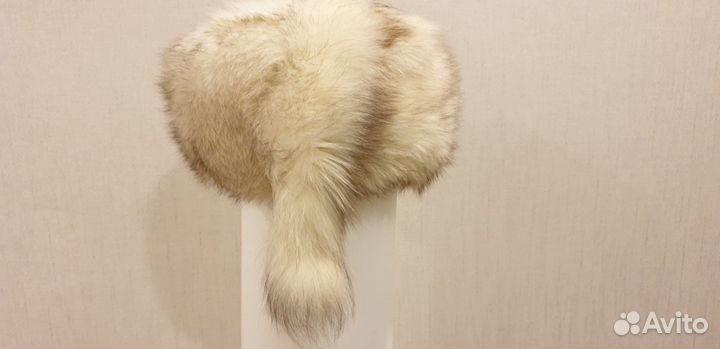 Женские меховые шапки (песец, норка, каракуль)