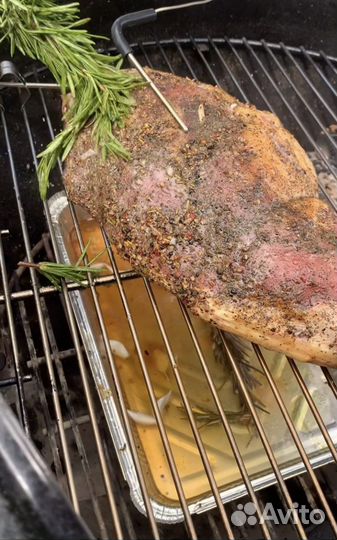 Ножка ягненка с розмарином и чесноком