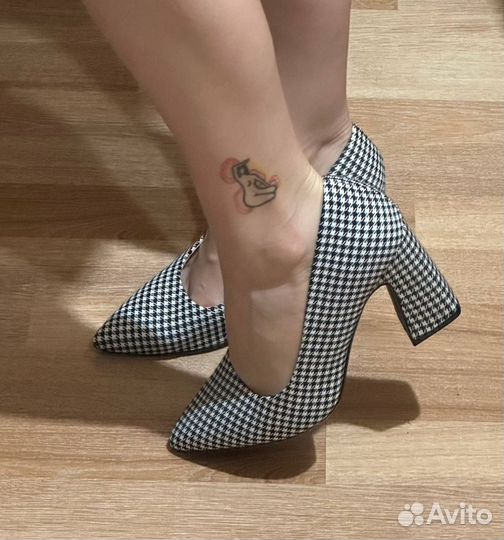 Туфли женские гусиная лапка