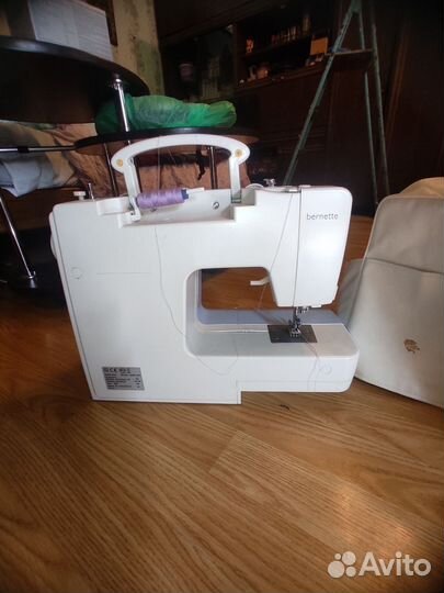 Швейная машина Bernina Bernette 2055