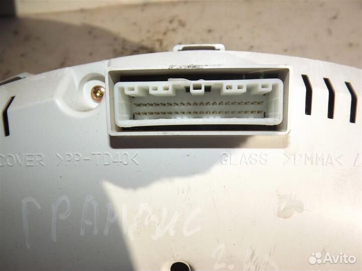 Панель приборов Митсубиши Грандис