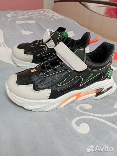 Кроссовки для мальчика 34-35 размер