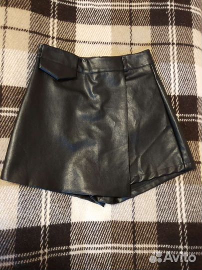 Шорты экокожа р-р S