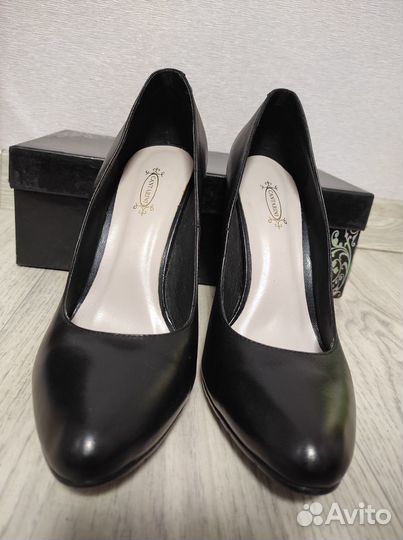 Туфли лодочки 38 39 новые