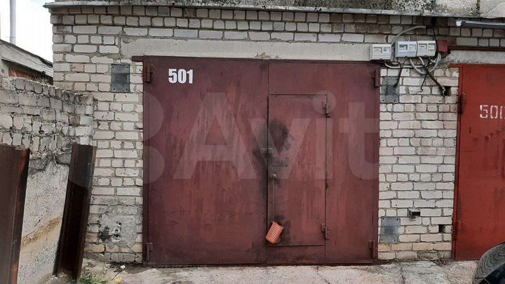 Гараж, > 30 м²
