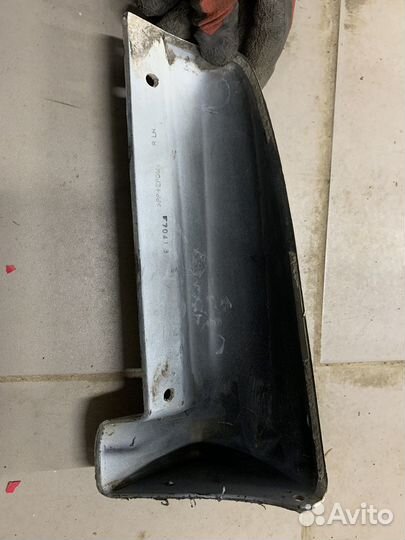 Накладка заднего бампера Subaru Legacy BE