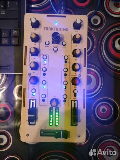DJ контроллер Traktor (Traktorino)