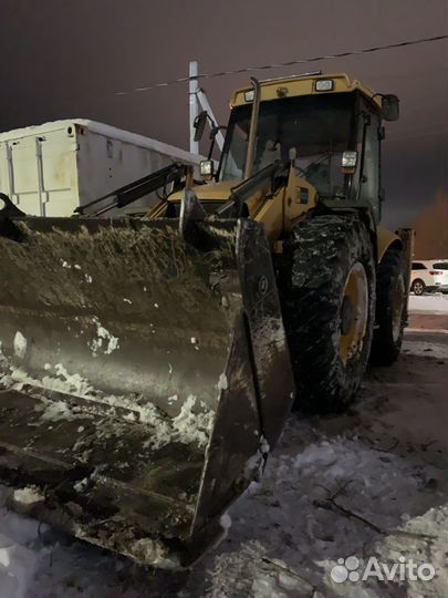Чистка снега трактором