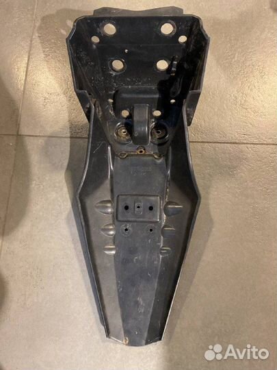 Заднее крыло Honda Africa Twin