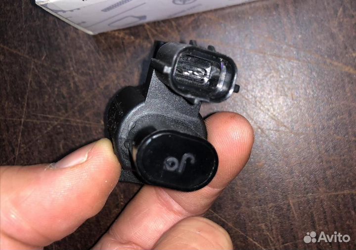 Клапан вакуумный включения переднего (4154221002)