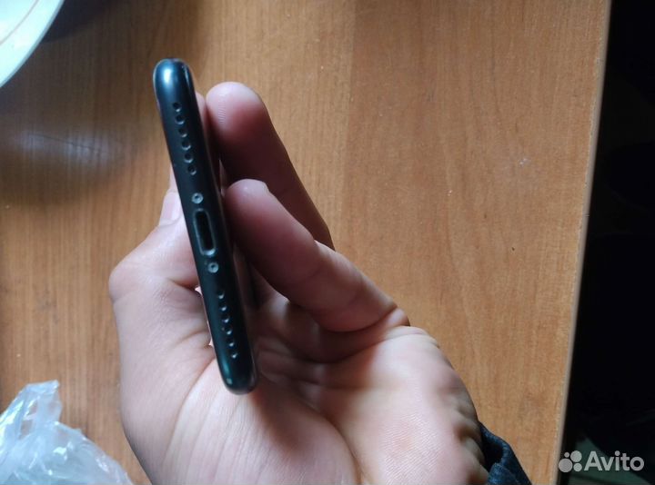 Телефон iPhone 7 128gb